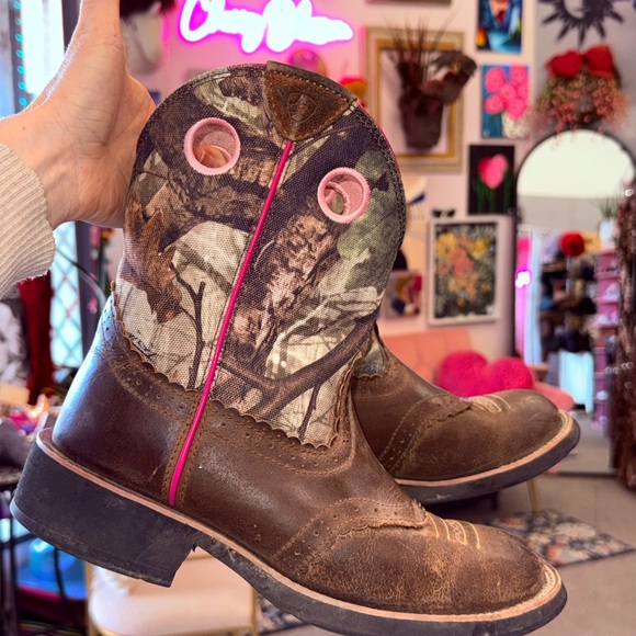 Ariat Shoes - ARIAT PULL ON BOOTS 9.5